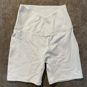 Wiskii Shorts Womens Small White Biker Nylon Stretch Shorts Mid Rise Vcut Yoga